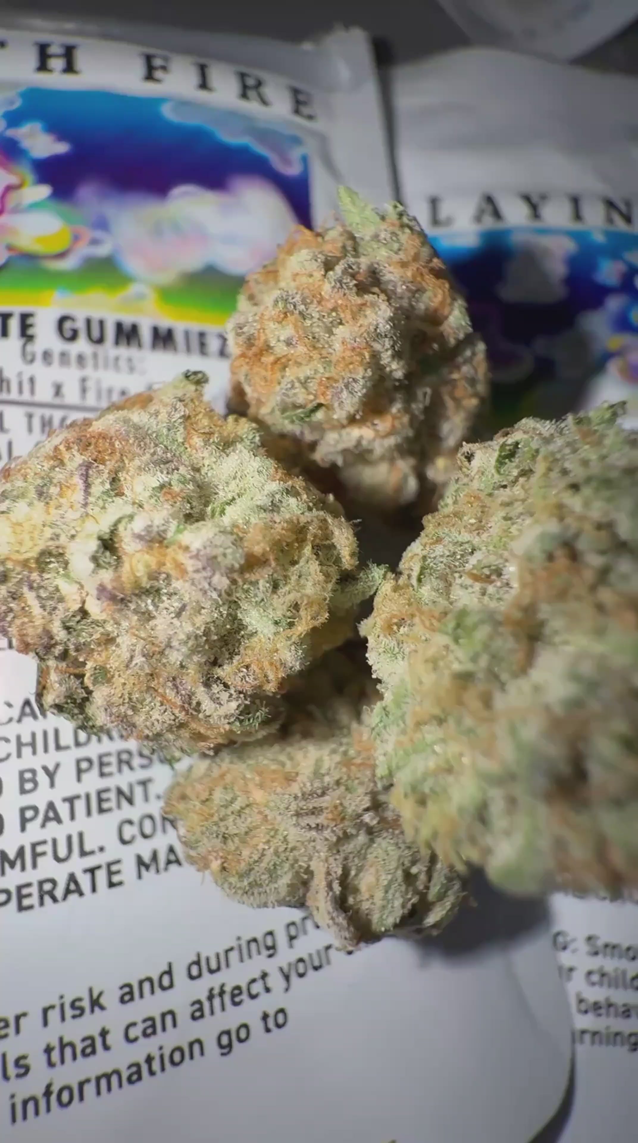 WHITE GUMMIEZ - JUNGLE BOYS - CALI STRAINS (Δ-9 THC)